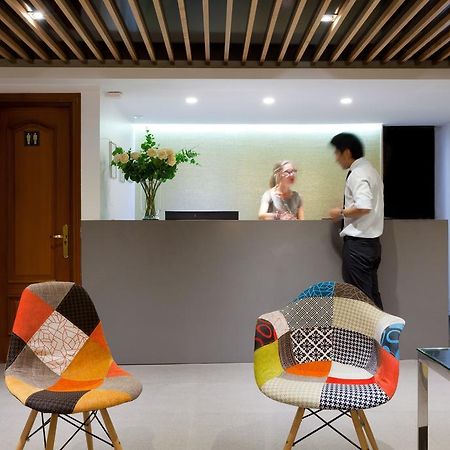 Hostal Astoria มาดริด ภายนอก รูปภาพ