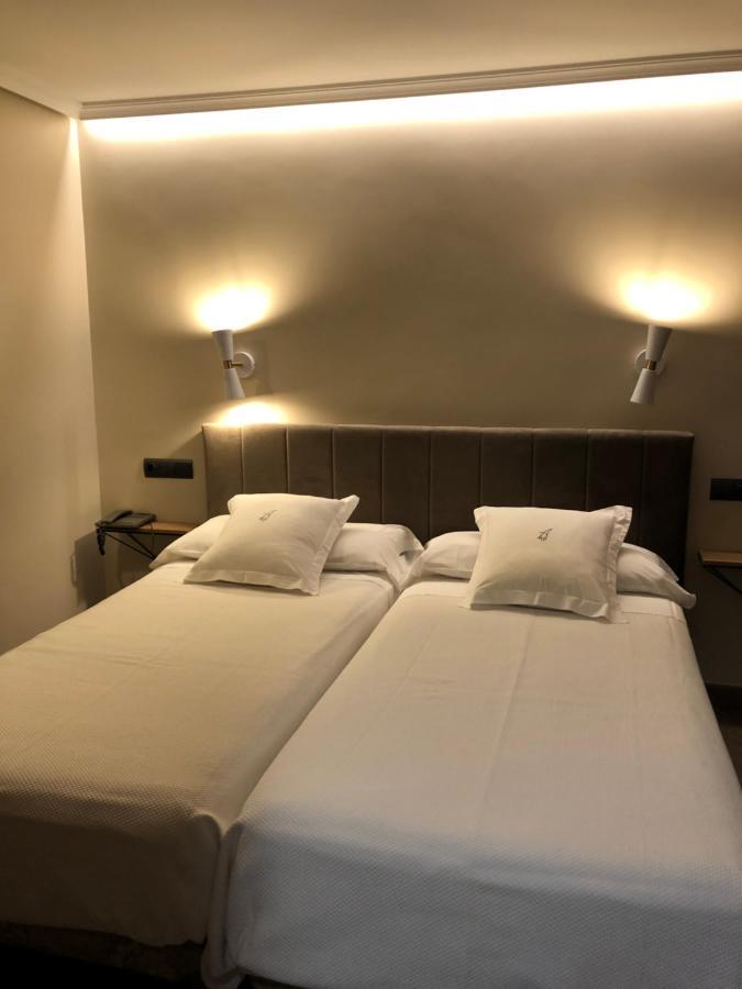 Hostal Astoria มาดริด ภายนอก รูปภาพ