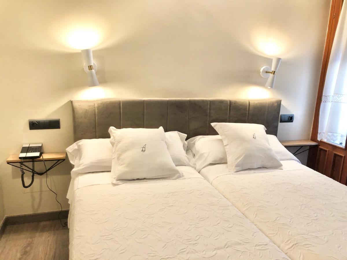 Hostal Astoria มาดริด ภายนอก รูปภาพ