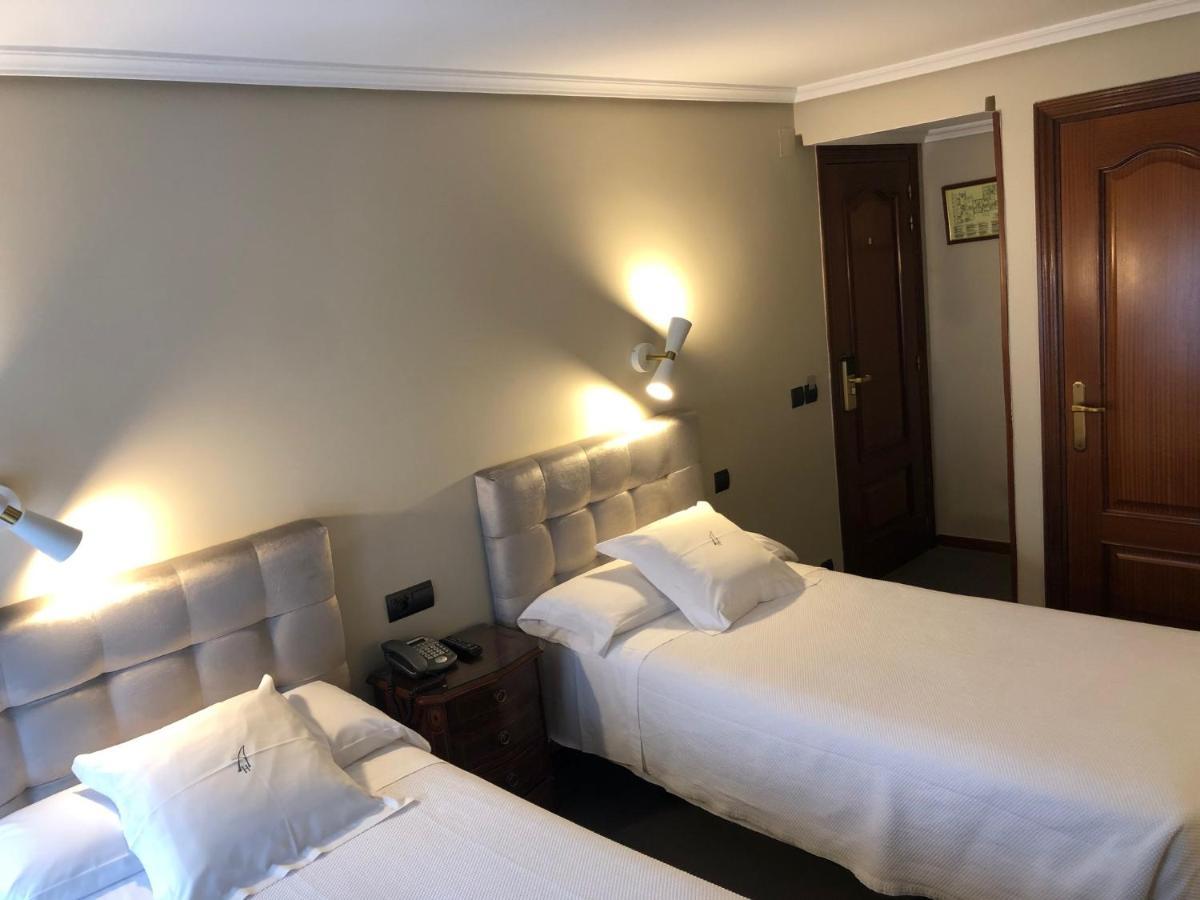 Hostal Astoria มาดริด ภายนอก รูปภาพ