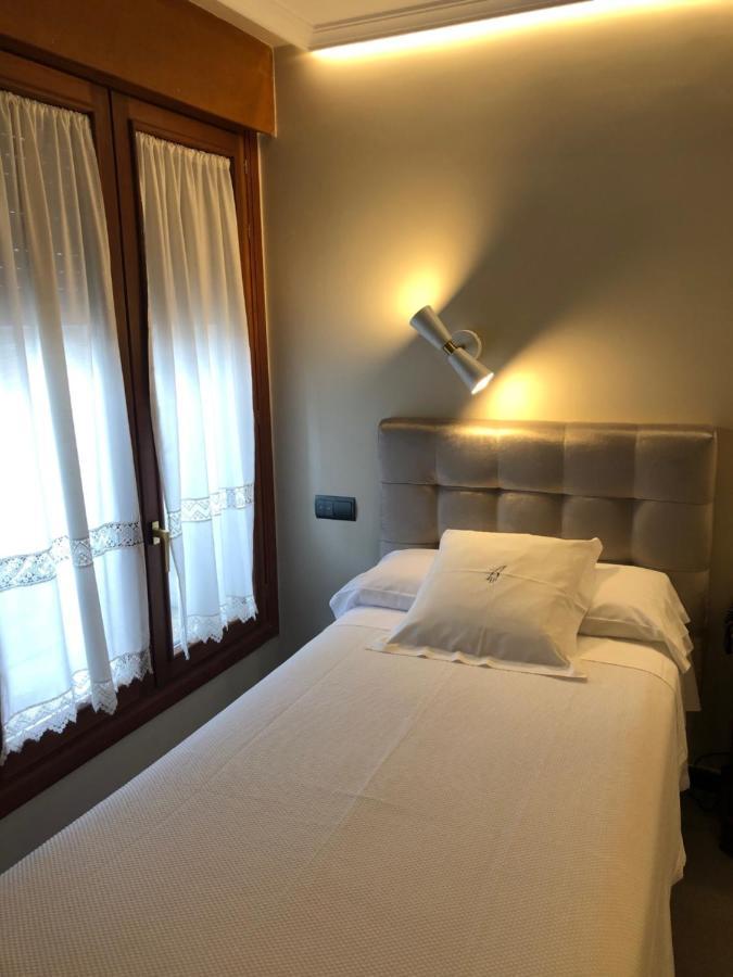 Hostal Astoria มาดริด ภายนอก รูปภาพ