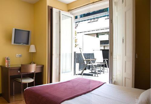 Hostal Astoria มาดริด ภายนอก รูปภาพ